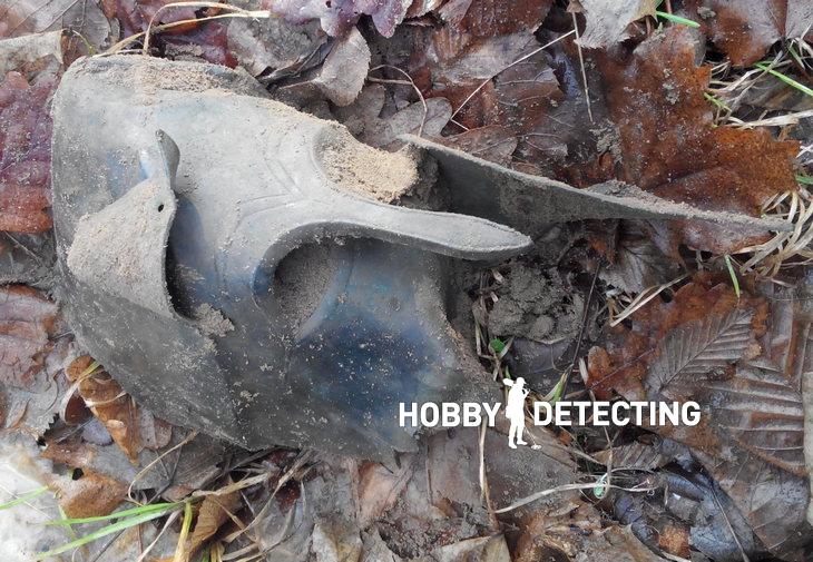 Old Hoplite helmet discovered with Garrett ACE 250 metal detector