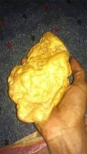 Gold rush in Africa 36 oz nugget